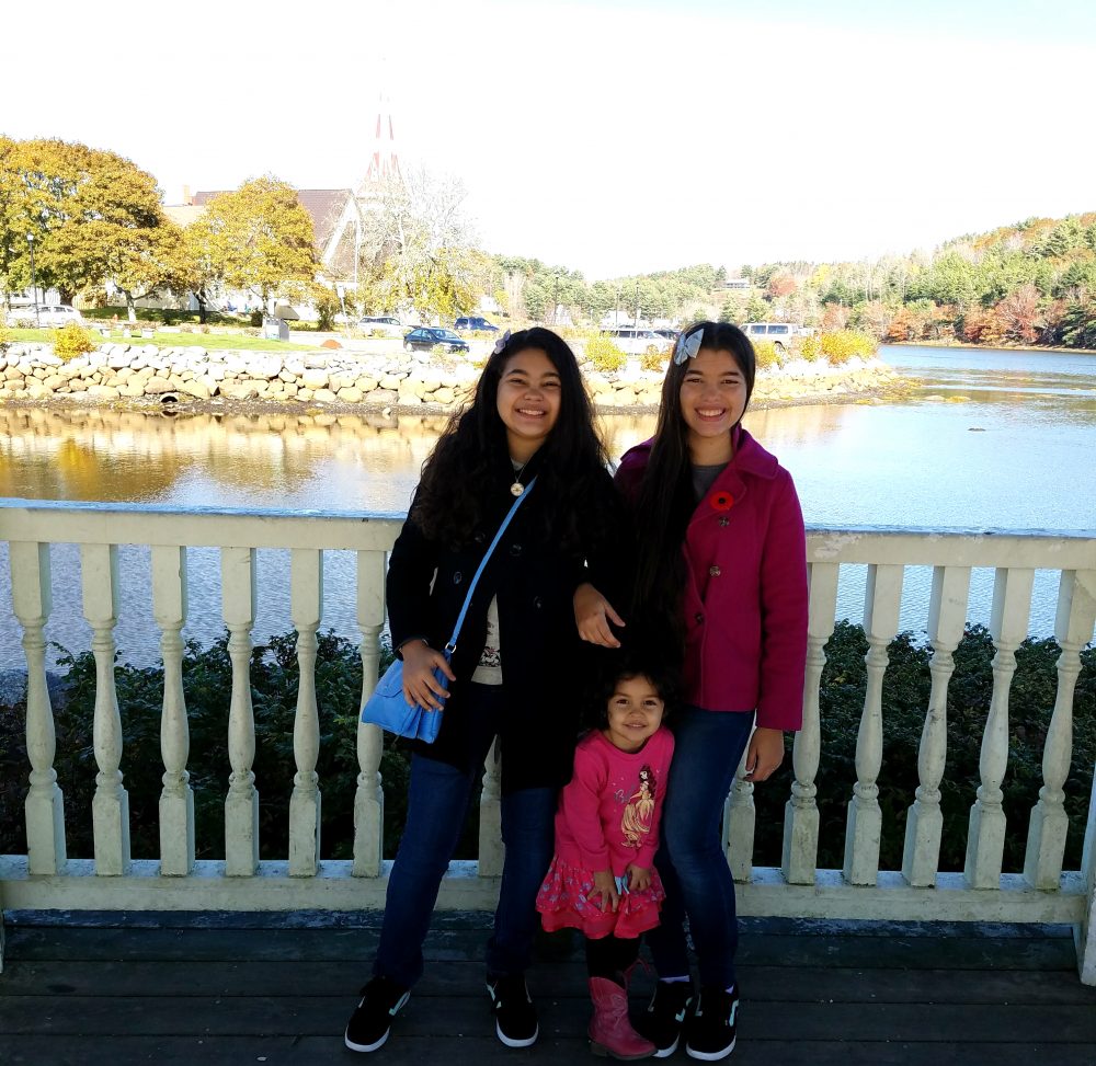 Nova Scotia Mahone Bay - Elisha, Ellyssa and Eliana -  Halifax Attractions